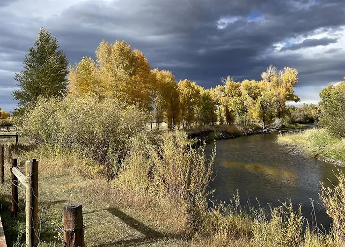 Сasa de vacaciones Stunning With Fire Pit In Saratoga, Wyoming *