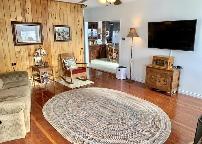 Stunning With Fire Pit In Saratoga, Wyoming Сasa de vacaciones