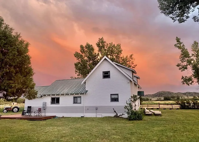 Сasa de vacaciones Stunning With Fire Pit In Saratoga, Wyoming Saratoga