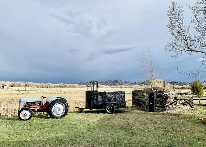 Stunning With Fire Pit In Saratoga, Wyoming Saratoga